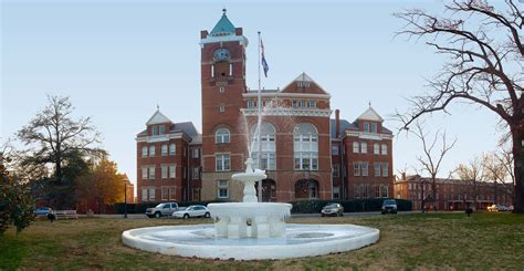 Winthrop rock hill - Winthrop began classes in Rock Hill. A uniform dress code went into effect. A four- year curriculum was instituted. The Blue Line tradition began, and North Dormitory …